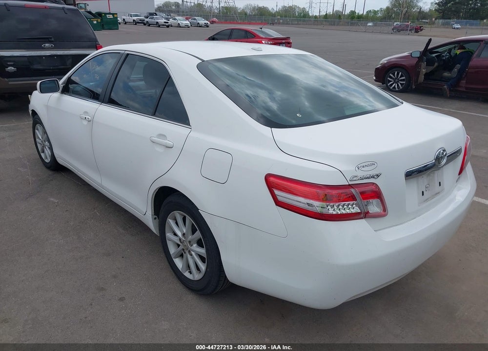 2011 TOYOTA CAMRY XLE VIN: 4T4BF3EK8BR197600