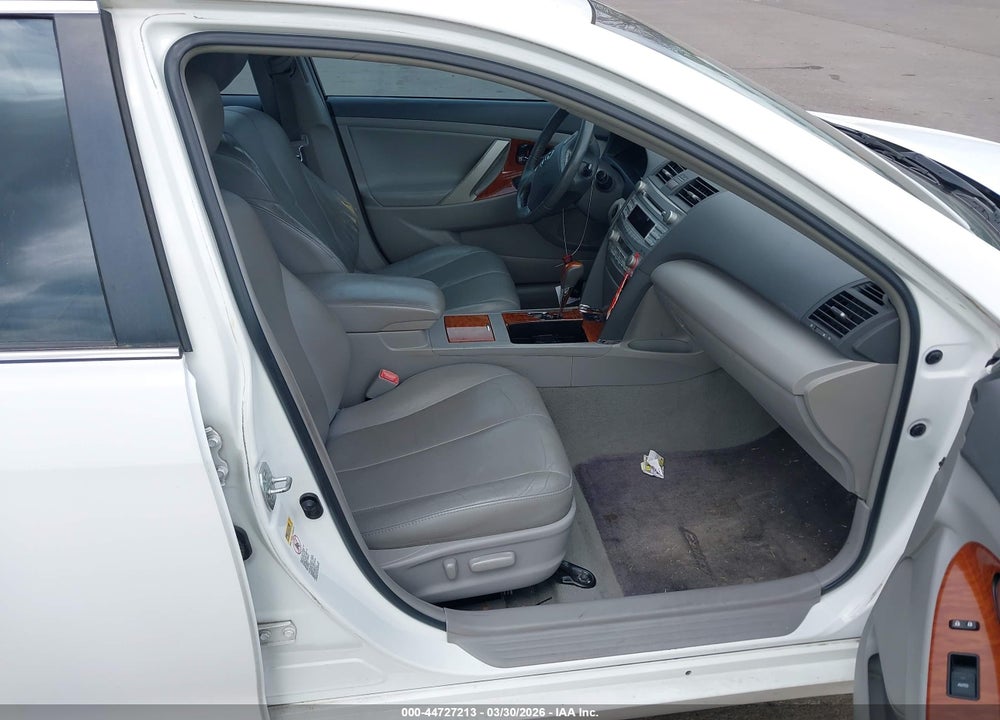 2011 TOYOTA CAMRY XLE VIN: 4T4BF3EK8BR197600
