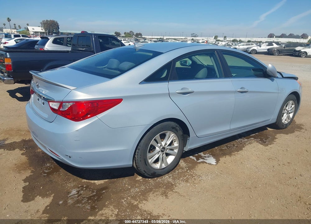 2013 HYUNDAI SONATA GLS VIN: 5NPEB4AC8DH748004