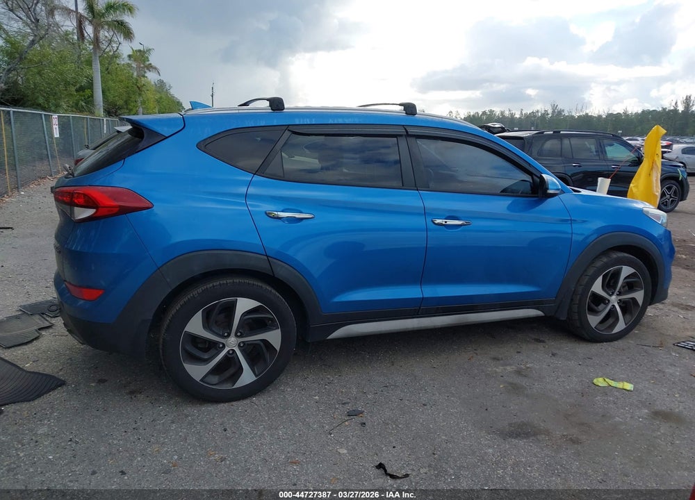 2017 HYUNDAI TUCSON LIMITED VIN: KM8J33A2XHU475832