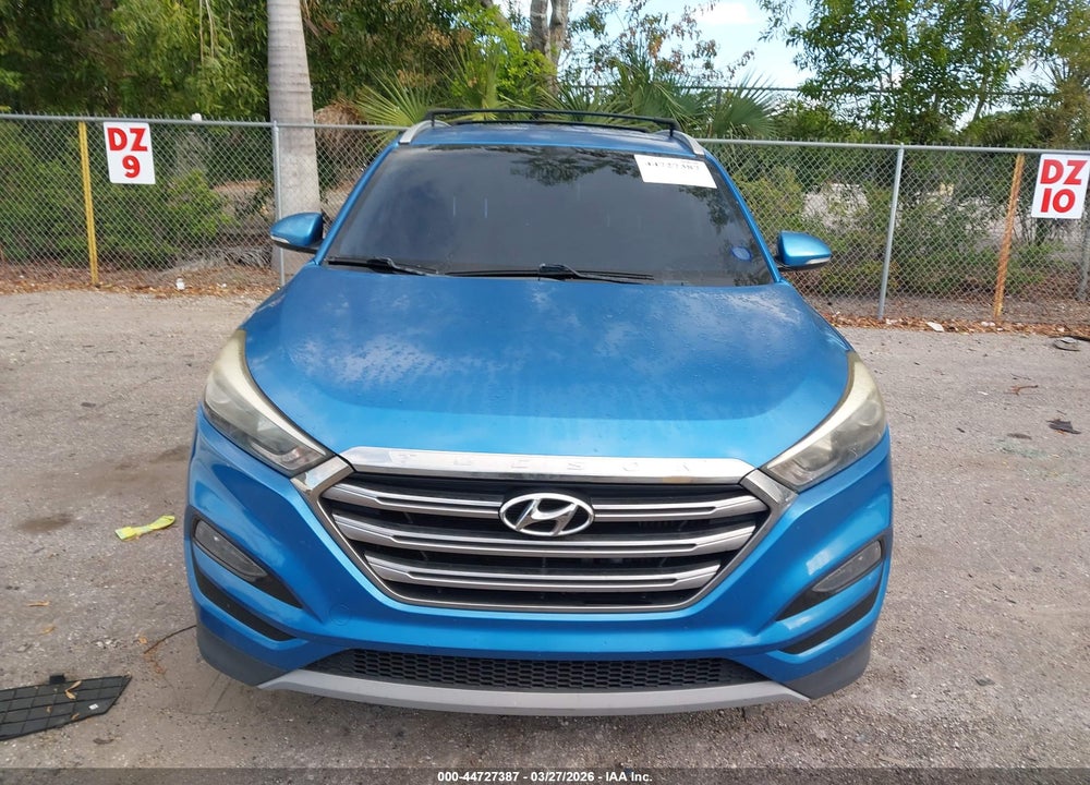 2017 HYUNDAI TUCSON LIMITED VIN: KM8J33A2XHU475832