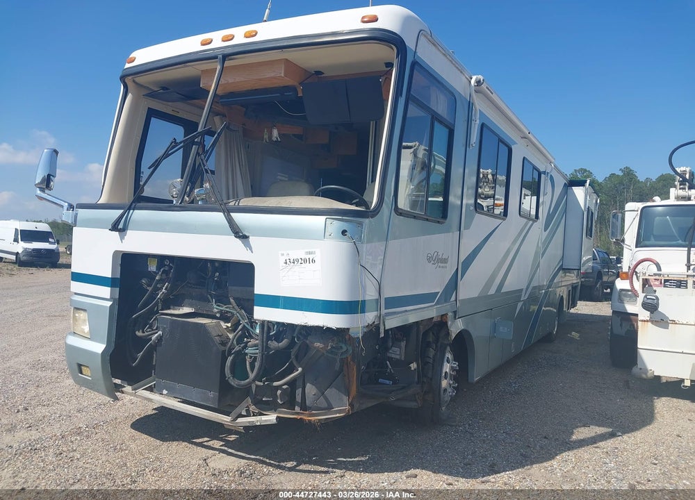 2002 ROADMASTER RAIL DYANASTER VIN: 1RF12051222016667