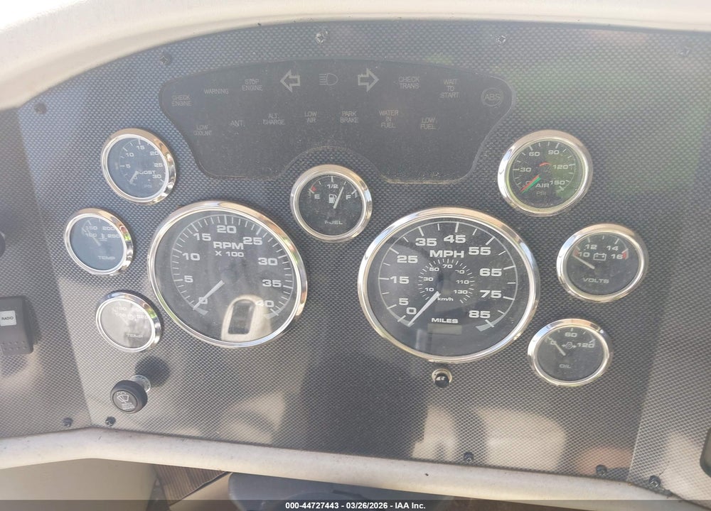 2002 ROADMASTER RAIL DYANASTER VIN: 1RF12051222016667