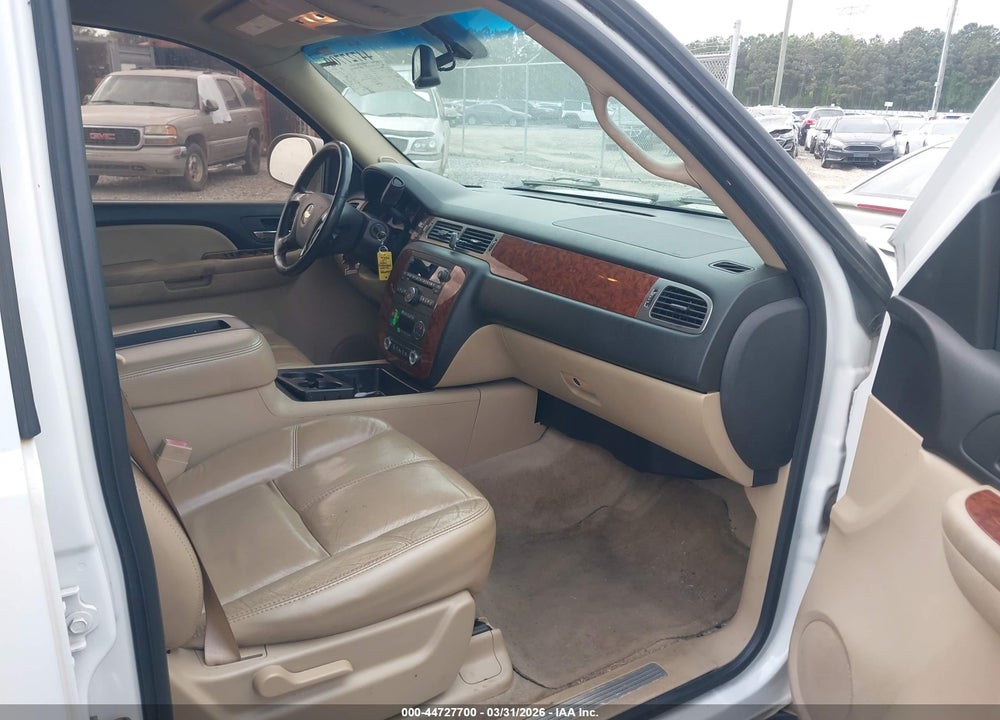 2007 CHEVROLET SUBURBAN 1500 LT VIN: 1GNFC16077R386413