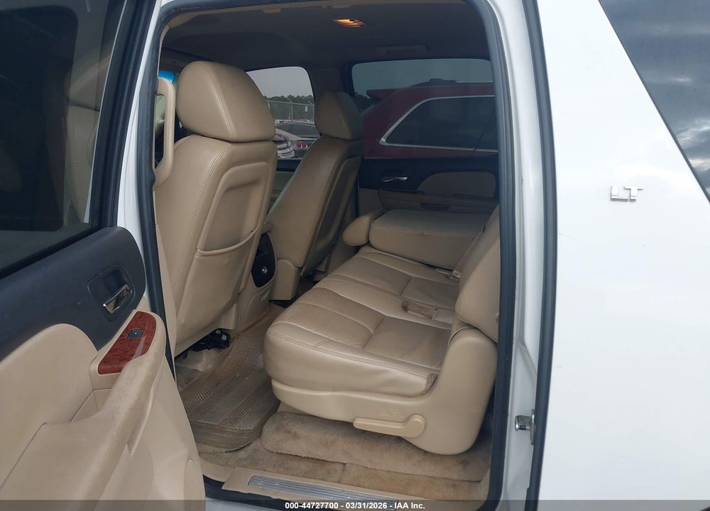 2007 CHEVROLET SUBURBAN 1500 LT VIN: 1GNFC16077R386413