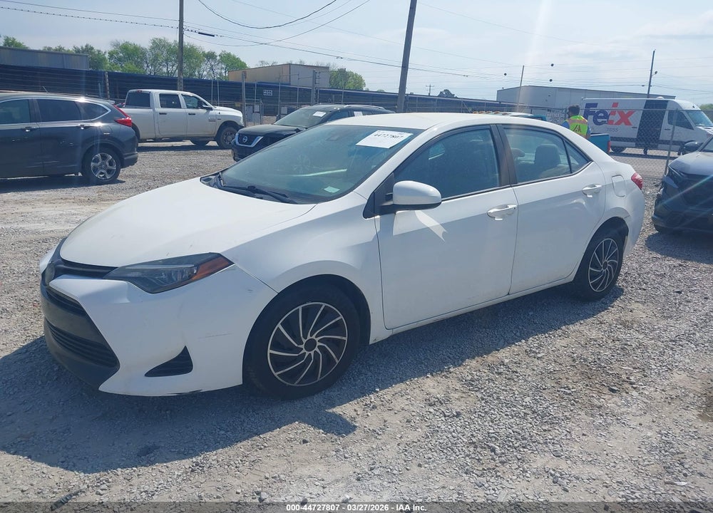 2018 TOYOTA COROLLA LE VIN: 2T1BURHE9JC054681