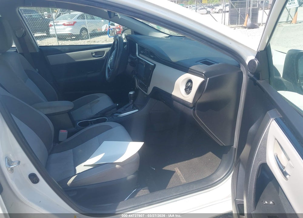 2018 TOYOTA COROLLA LE VIN: 2T1BURHE9JC054681