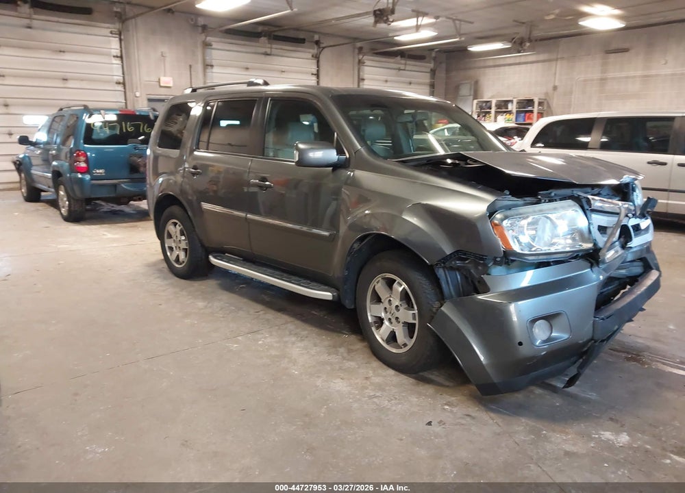 2011 HONDA PILOT TOURING VIN: 5FNYF4H99BB044224