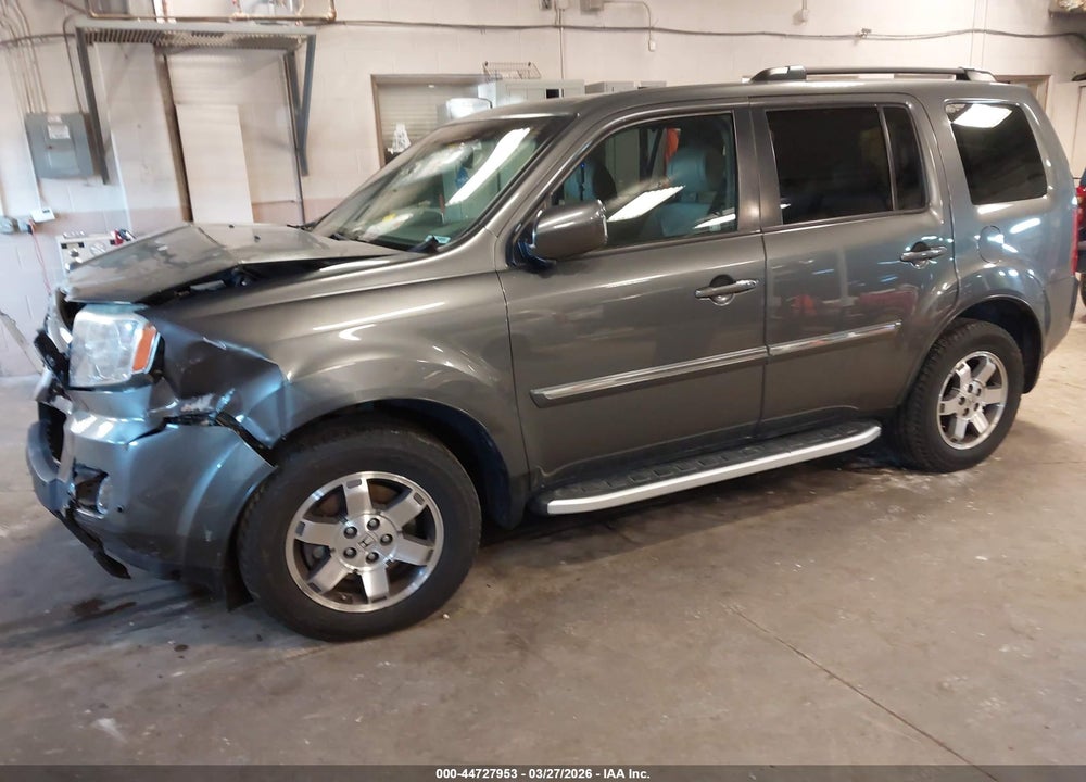 2011 HONDA PILOT TOURING VIN: 5FNYF4H99BB044224