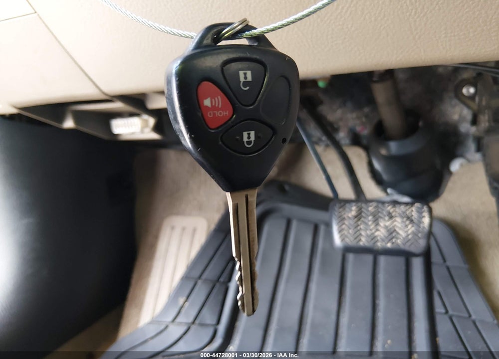 2011 TOYOTA RAV4 VIN: 2T3BF4DV0BW138656