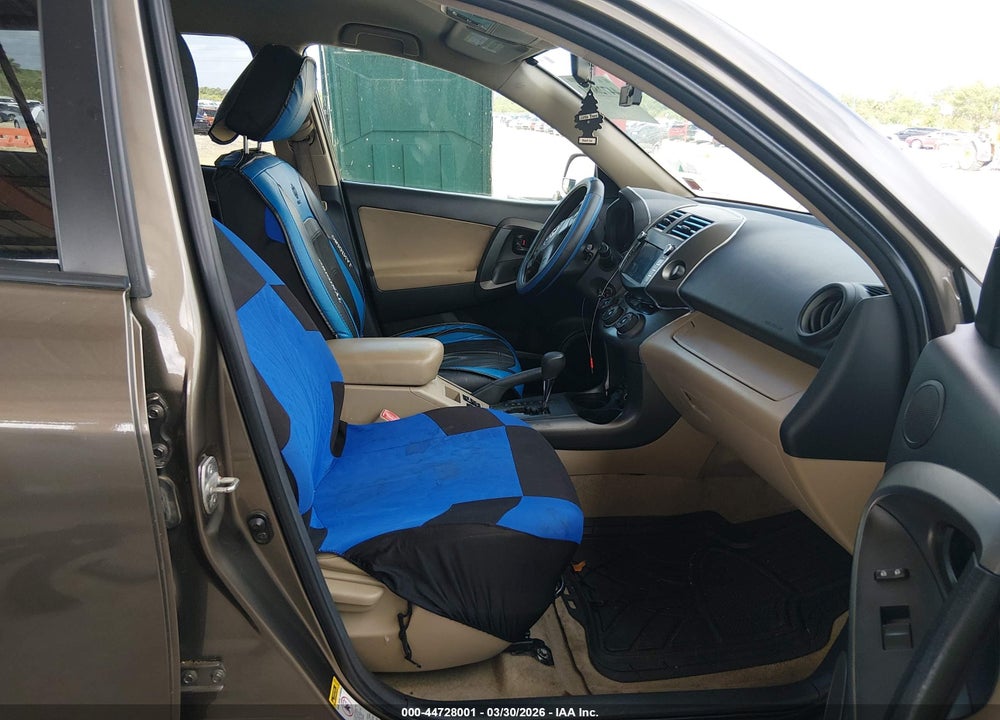 2011 TOYOTA RAV4 VIN: 2T3BF4DV0BW138656