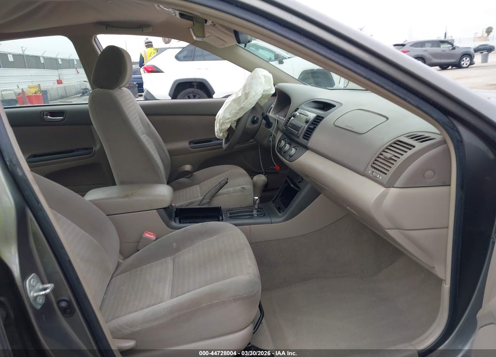 2005 TOYOTA CAMRY LE VIN: 4T1BE32K35U526094