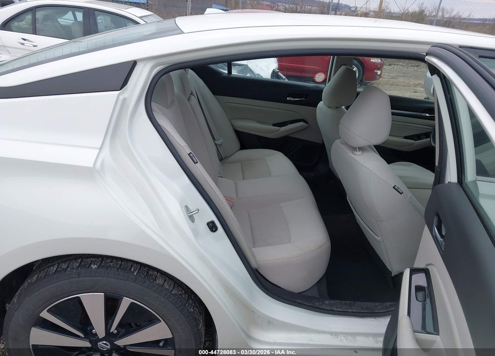 2022 NISSAN ALTIMA SV INTELLIGENT AWD VIN: 1N4BL4DW6NN339397