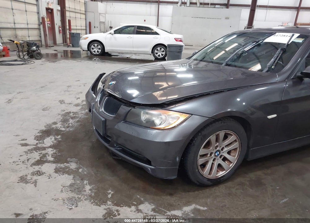 2007 BMW 328I VIN: WBAVA33537KX75111