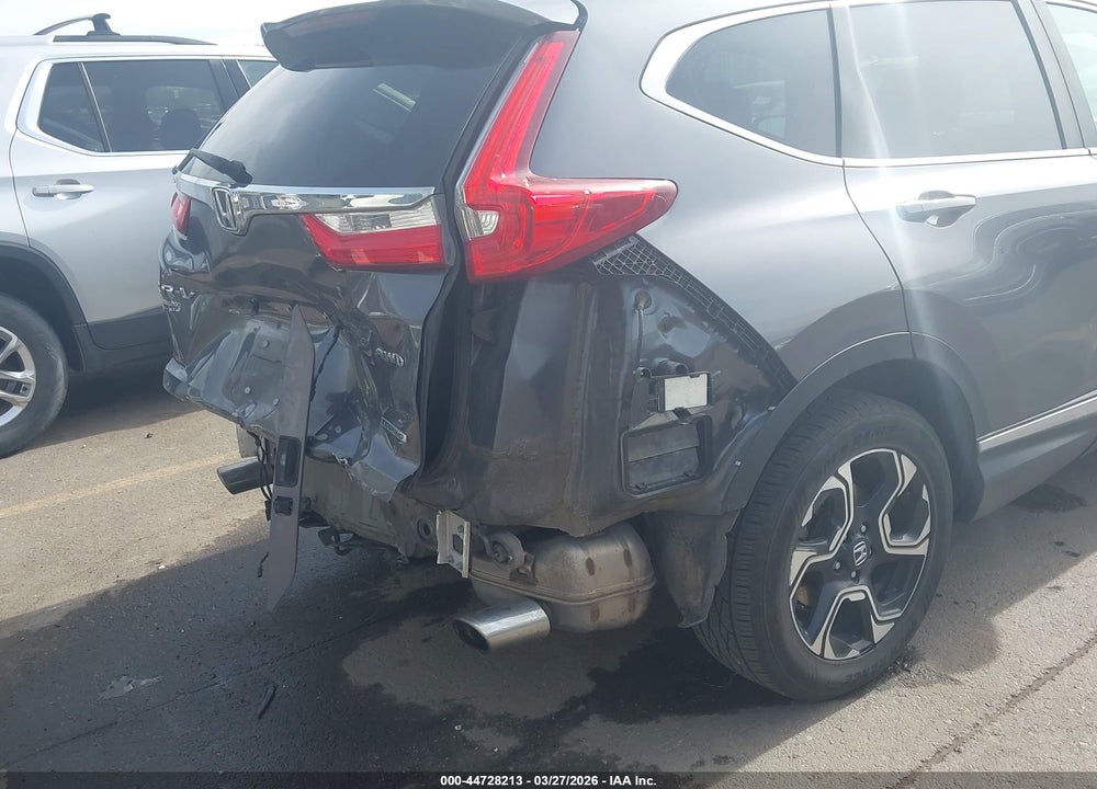 2017 HONDA CR-V TOURING VIN: 2HKRW2H94HH614438