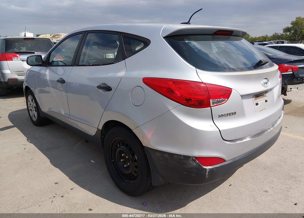 2011 HYUNDAI TUCSON GL VIN: KM8JT3AB1BU145598