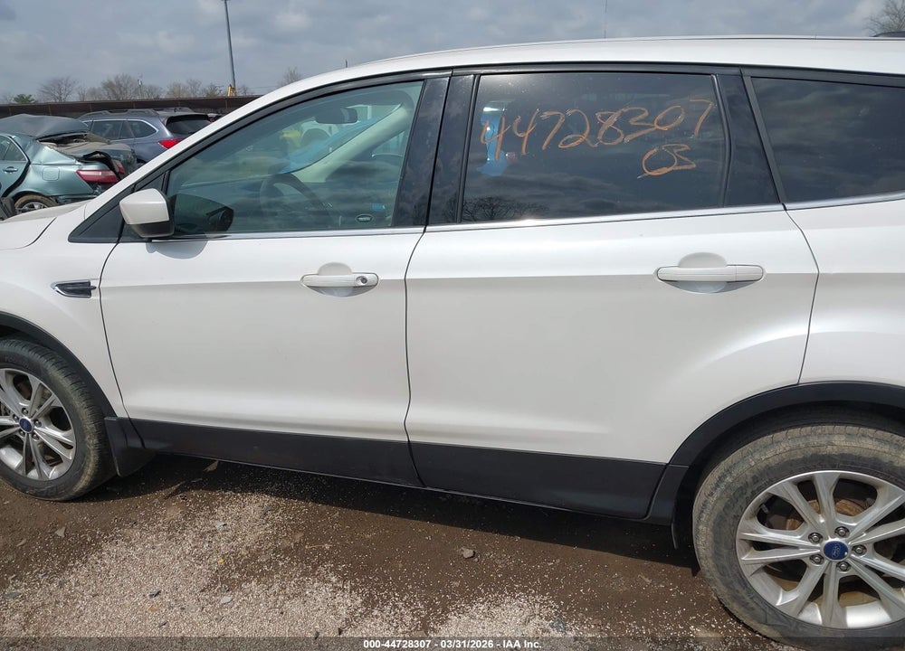 2017 FORD ESCAPE SE VIN: 1FMCU9GD8HUE45472