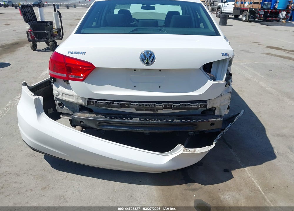 2014 VOLKSWAGEN PASSAT 1.8T S VIN: 1VWAT7A33EC089689