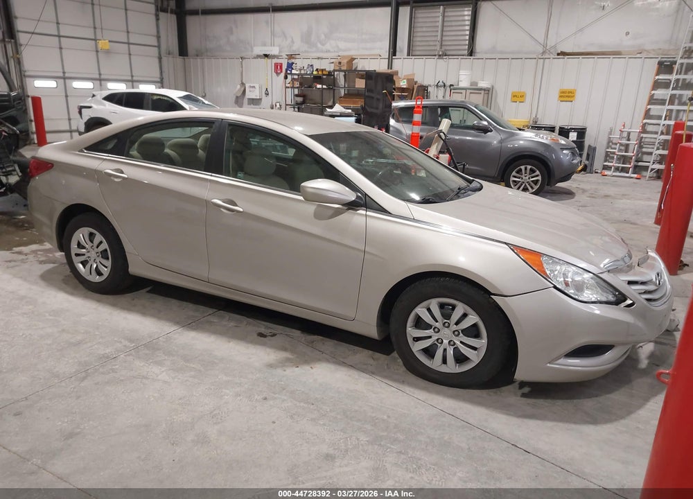 2011 HYUNDAI SONATA VIN: 5NPEB4AC4BH153793