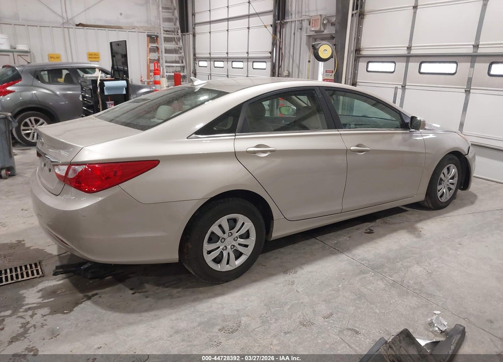 2011 HYUNDAI SONATA VIN: 5NPEB4AC4BH153793