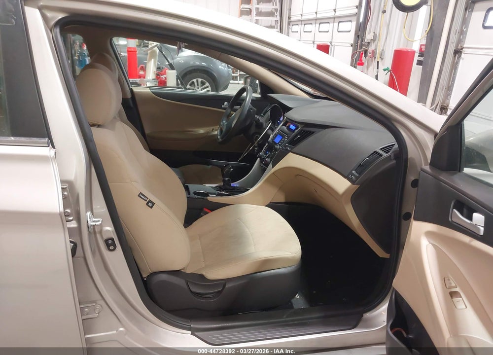 2011 HYUNDAI SONATA VIN: 5NPEB4AC4BH153793