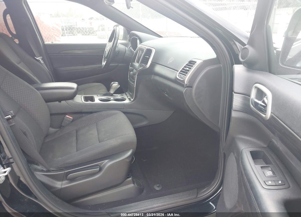 2019 JEEP GRAND CHEROKEE LAREDO E 4X2 VIN: 1C4RJEAG2KC768092