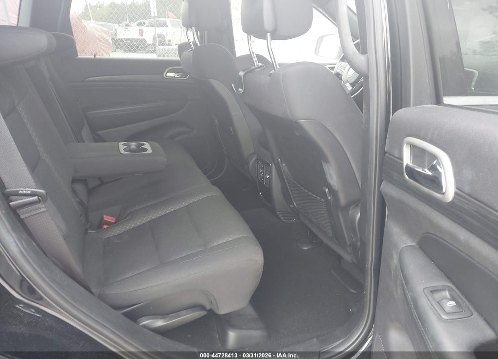 2019 JEEP GRAND CHEROKEE LAREDO E 4X2 VIN: 1C4RJEAG2KC768092