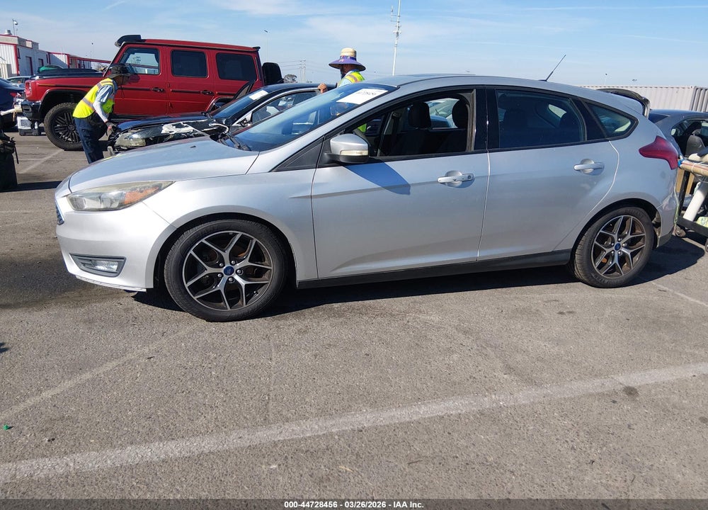 2017 FORD FOCUS SEL VIN: 1FADP3M25HL232085