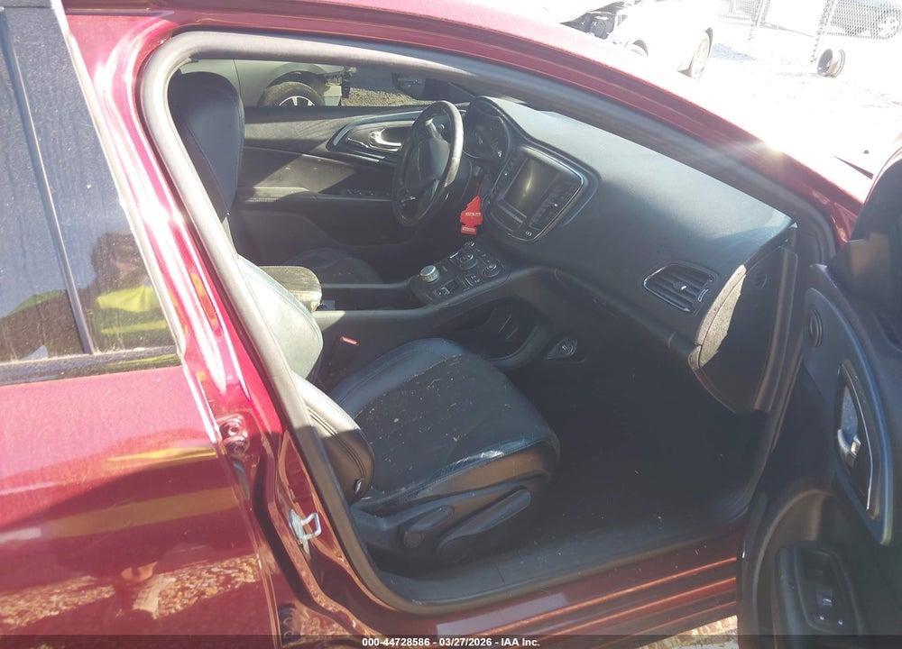 2015 CHRYSLER 200 S VIN: 1C3CCCBBXFN527015