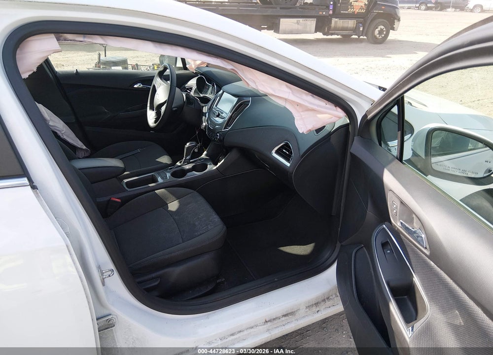 2018 CHEVROLET CRUZE LT AUTO VIN: 1G1BE5SM2J7215534