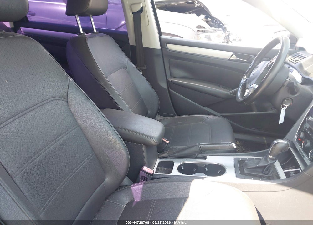 2013 VOLKSWAGEN PASSAT 2.0L TDI SE VIN: 1VWBN7A35DC052575