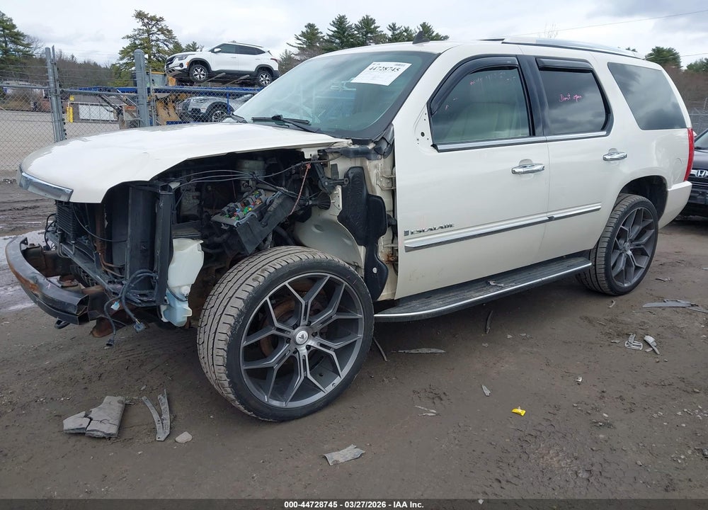 2008 CADILLAC ESCALADE STANDARD VIN: 1GYFK63828R204552