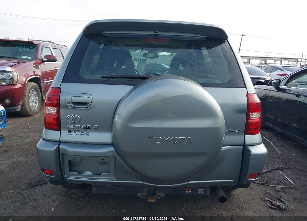 2005 TOYOTA RAV4 VIN: JTEHD20V750062156