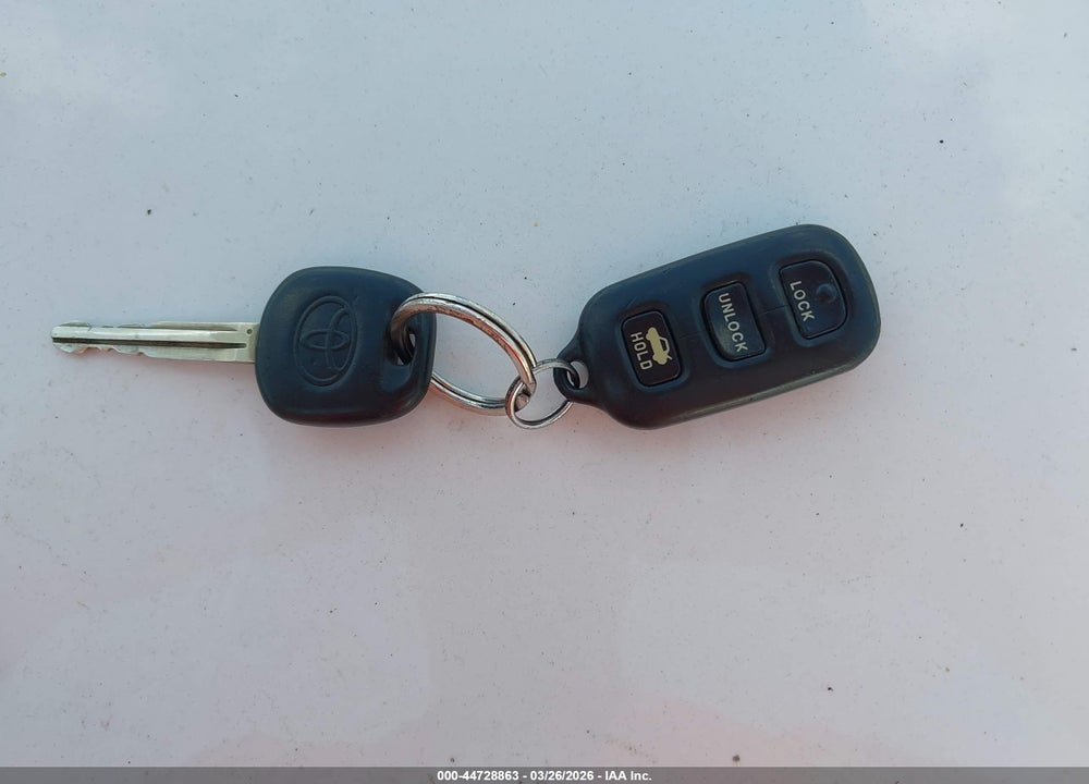 2004 TOYOTA CAMRY XLE VIN: 4T1BE32K34U853707