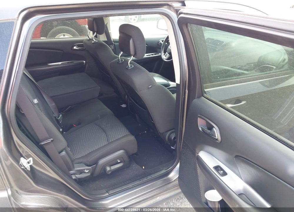 2019 DODGE JOURNEY SE VIN: 3C4PDCBB7KT717603