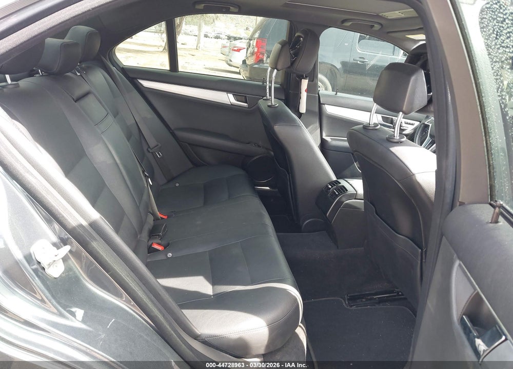 2013 MERCEDES-BENZ C 250 VIN: WDDGF4HB2DA816997
