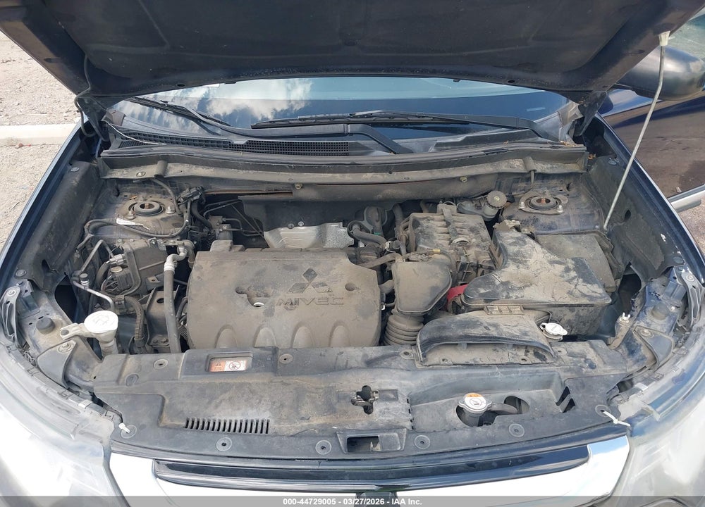 2018 MITSUBISHI OUTLANDER ES VIN: JA4AD2A39JZ002060