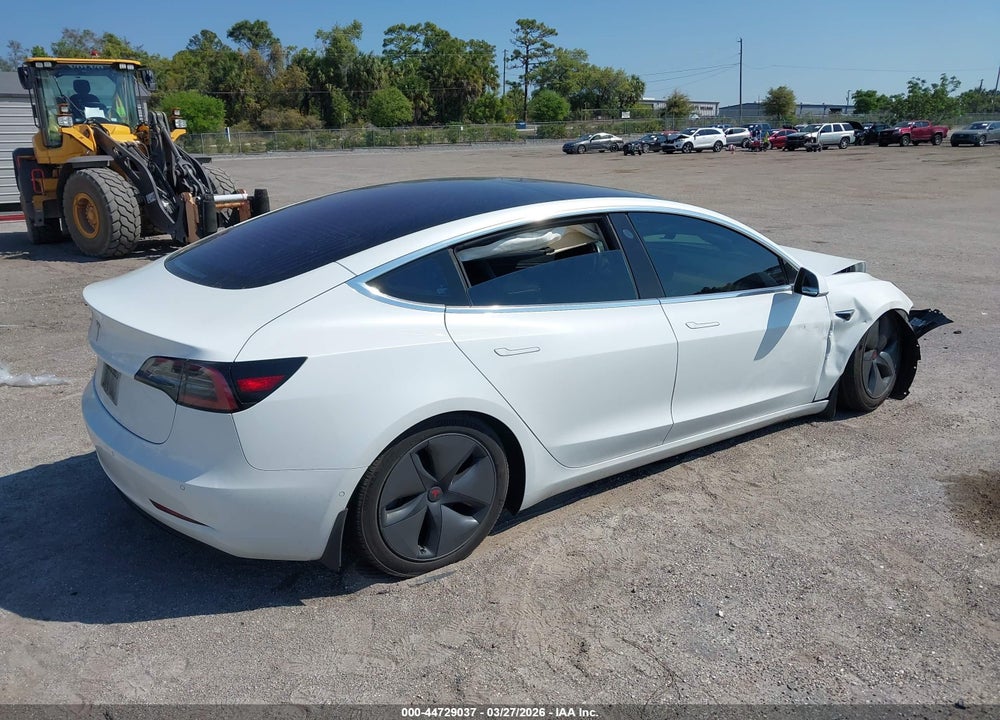 2018 TESLA MODEL 3 LONG RANGE/MID RANGE VIN: 5YJ3E1EA3JF017335