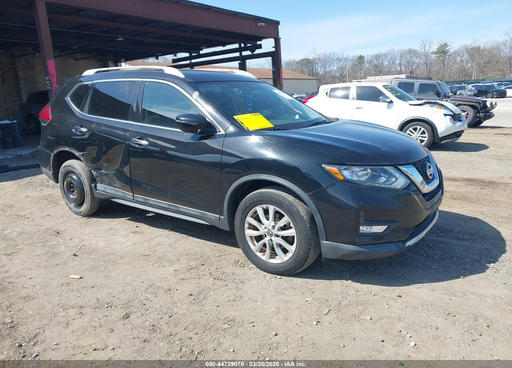 2017 NISSAN ROGUE SV VIN: 5N1AT2MV4HC741027