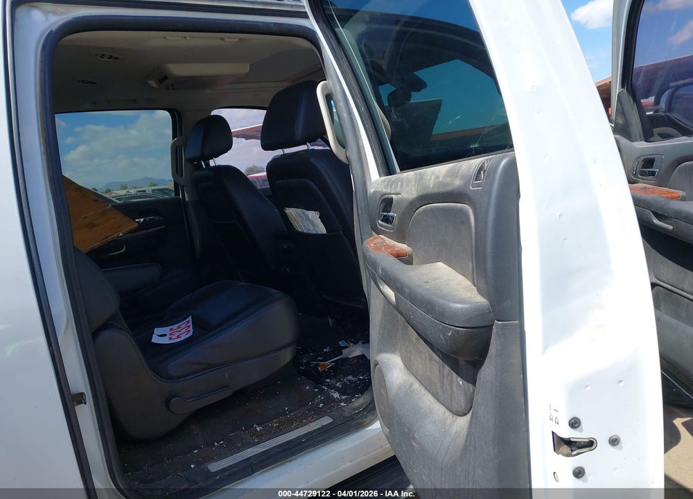 2009 CHEVROLET SUBURBAN 1500 LS VIN: 1GNFK16339R235651