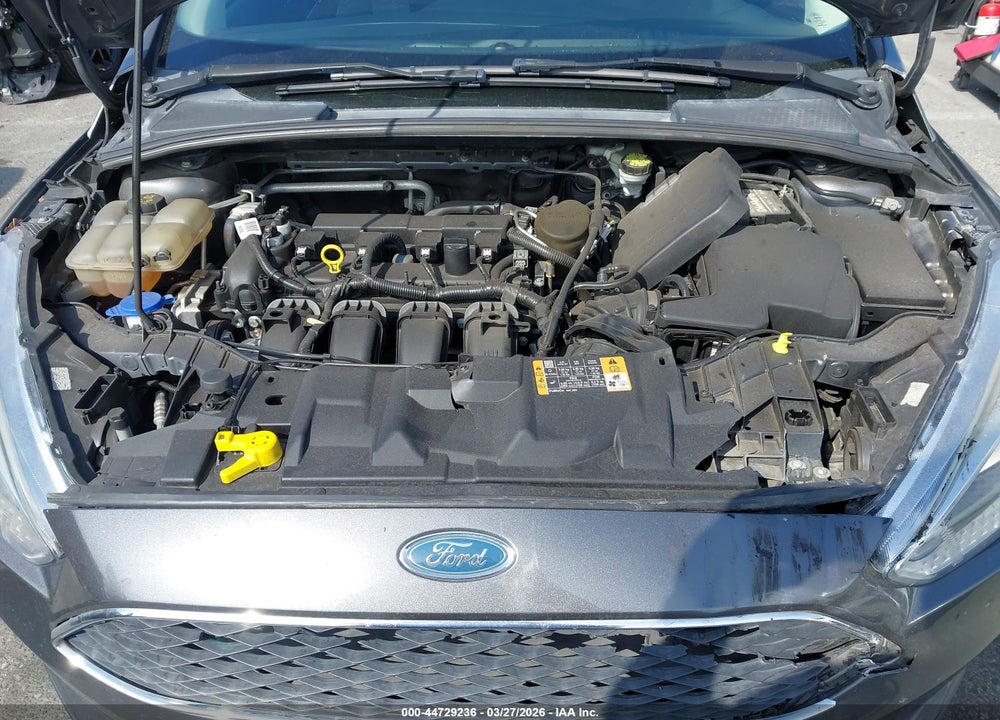 2015 FORD FOCUS SE VIN: 1FADP3F25FL380585