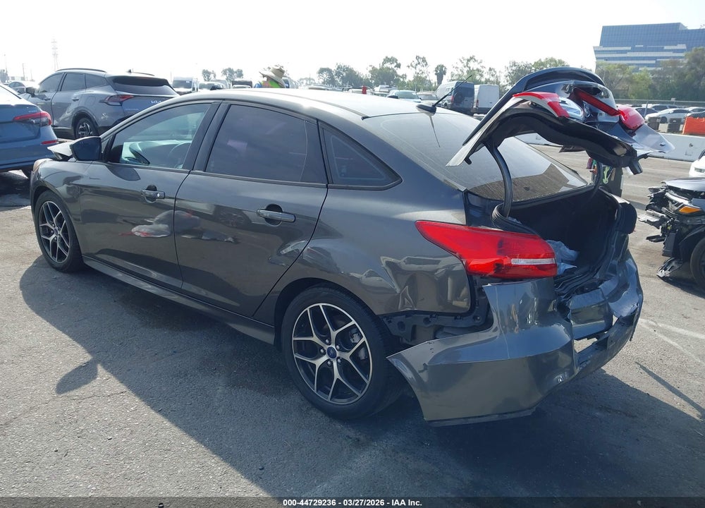 2015 FORD FOCUS SE VIN: 1FADP3F25FL380585