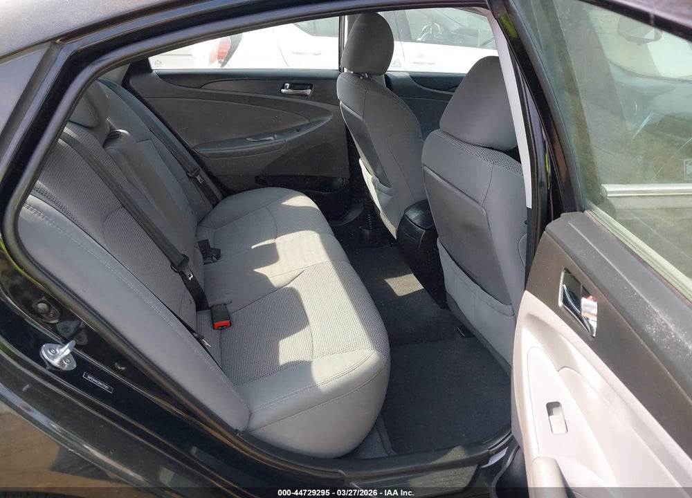 2013 HYUNDAI SONATA GLS VIN: 5NPEB4AC2DH771911