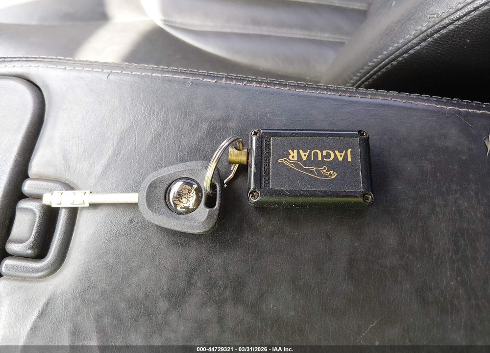 1997 JAGUAR XK8 VIN: SAJGX2742VC005030