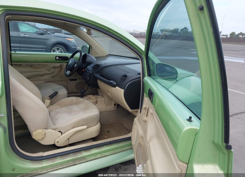 2002 VOLKSWAGEN NEW BEETLE GL VIN: 3VWBK21C02M440367