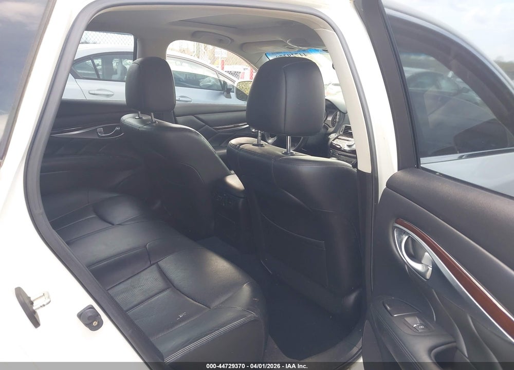 2011 INFINITI M37X VIN: JN1BY1AR8BM372673