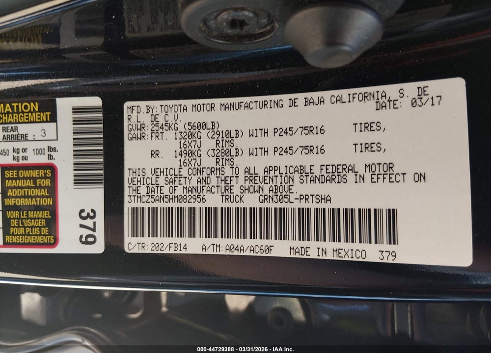 2017 TOYOTA TACOMA SR V6 VIN: 3TMCZ5AN5HM082956