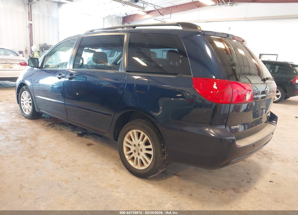 2007 TOYOTA SIENNA XLE VIN: 5TDBK22C97S007932