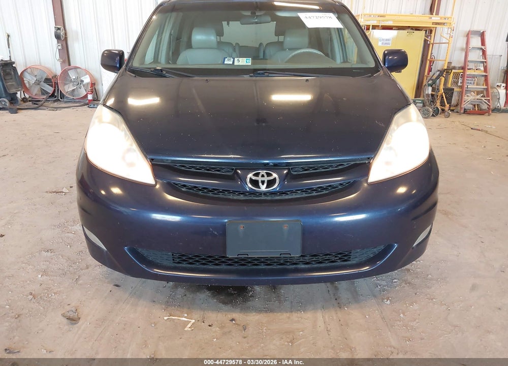 2007 TOYOTA SIENNA XLE VIN: 5TDBK22C97S007932
