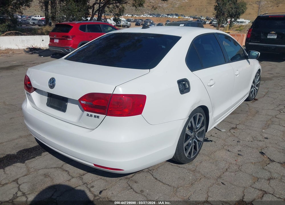 2012 VOLKSWAGEN JETTA 2.5L SE VIN: 3VWDP7AJ2CM350077